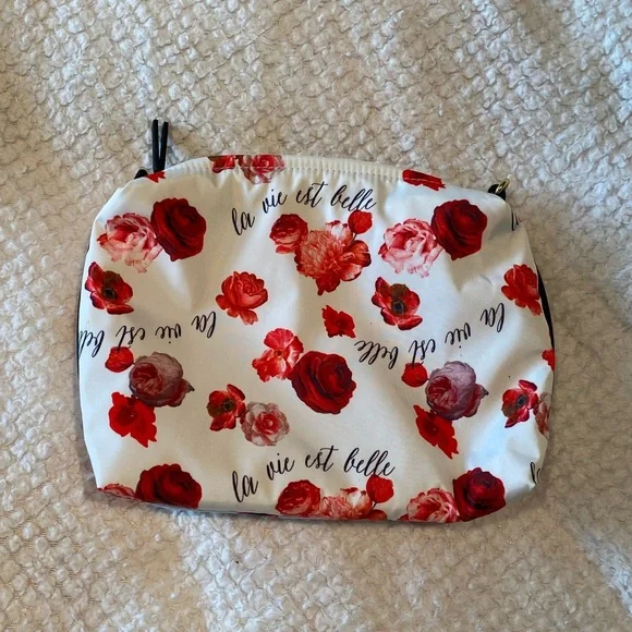 Rose Pattern Toiletry Bag - Picture 6 of 6